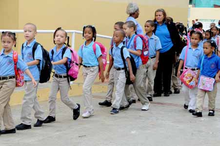  imagen Educación llama a padres y madres garantizar éxito del nuevo año escolar 