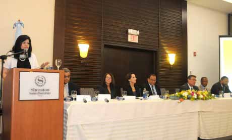  imagen Banco Interamericano de Desarrollo renueva programas de cooperación con Ministerio de Educación 